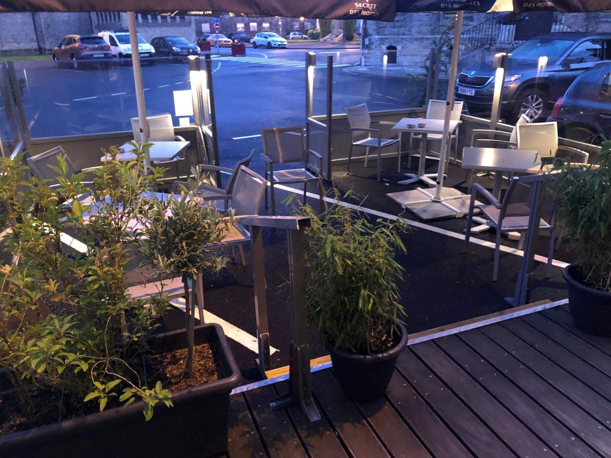 Hotel - Restaurant Au Tonnelier Bergues Exterior foto